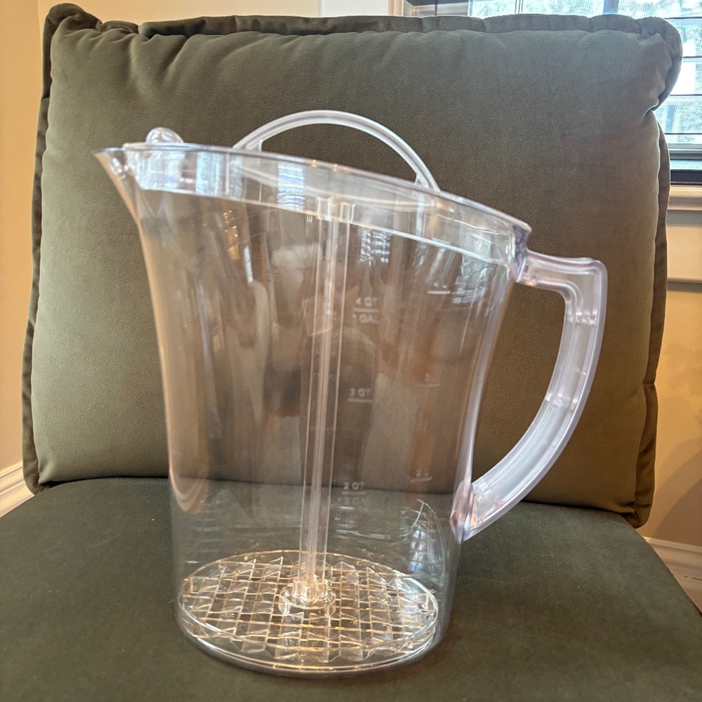 Pampered Chef Quick Stir Pitcher